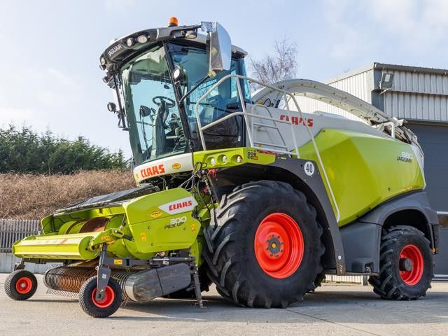 Claas Jaguar 880 Cosechadora de forraje autopropulsada 241.082 €