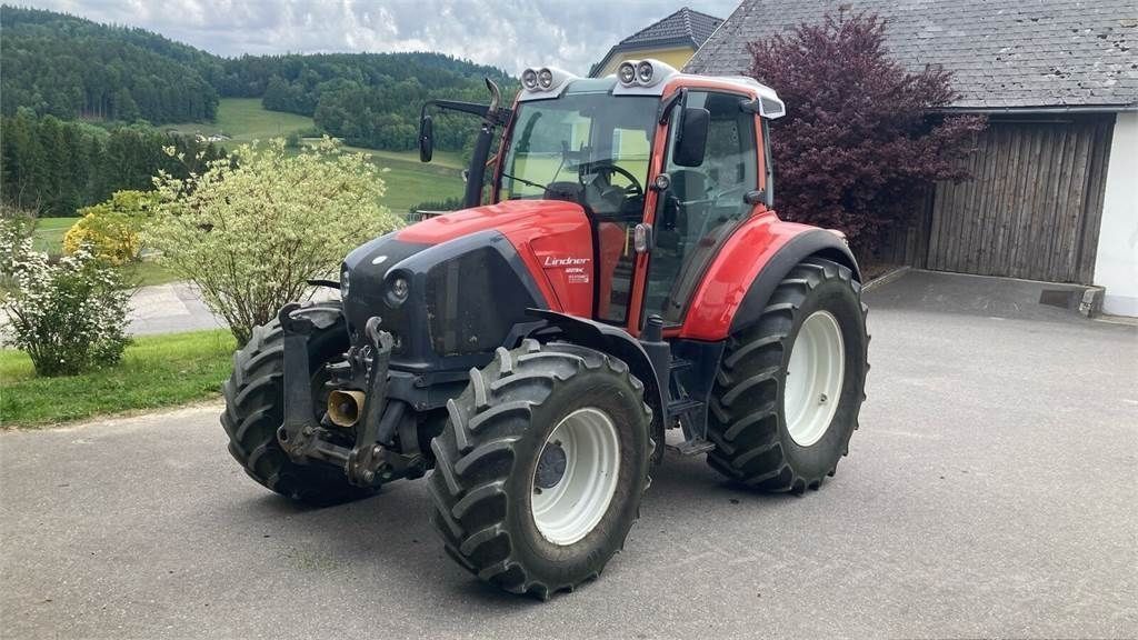 E-FARM: Lindner Geotrac 104 - Traktor - id UGKG61Y - 39.917 € - Baujahr: 2010 - Abgelesene Motorstunden: 6.350,Motorleistung (PS): 109,Österreich
