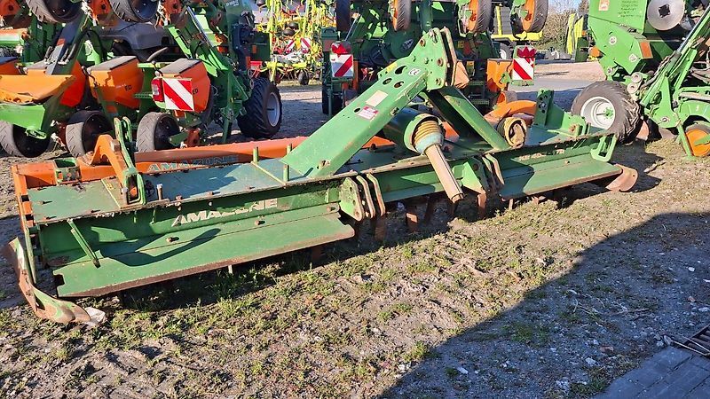 E-FARM: Amazone ke 403/170 - Kreiselegge - id BYCV8ZX - 5.500 € - Baujahr: 2001 - Deutschland