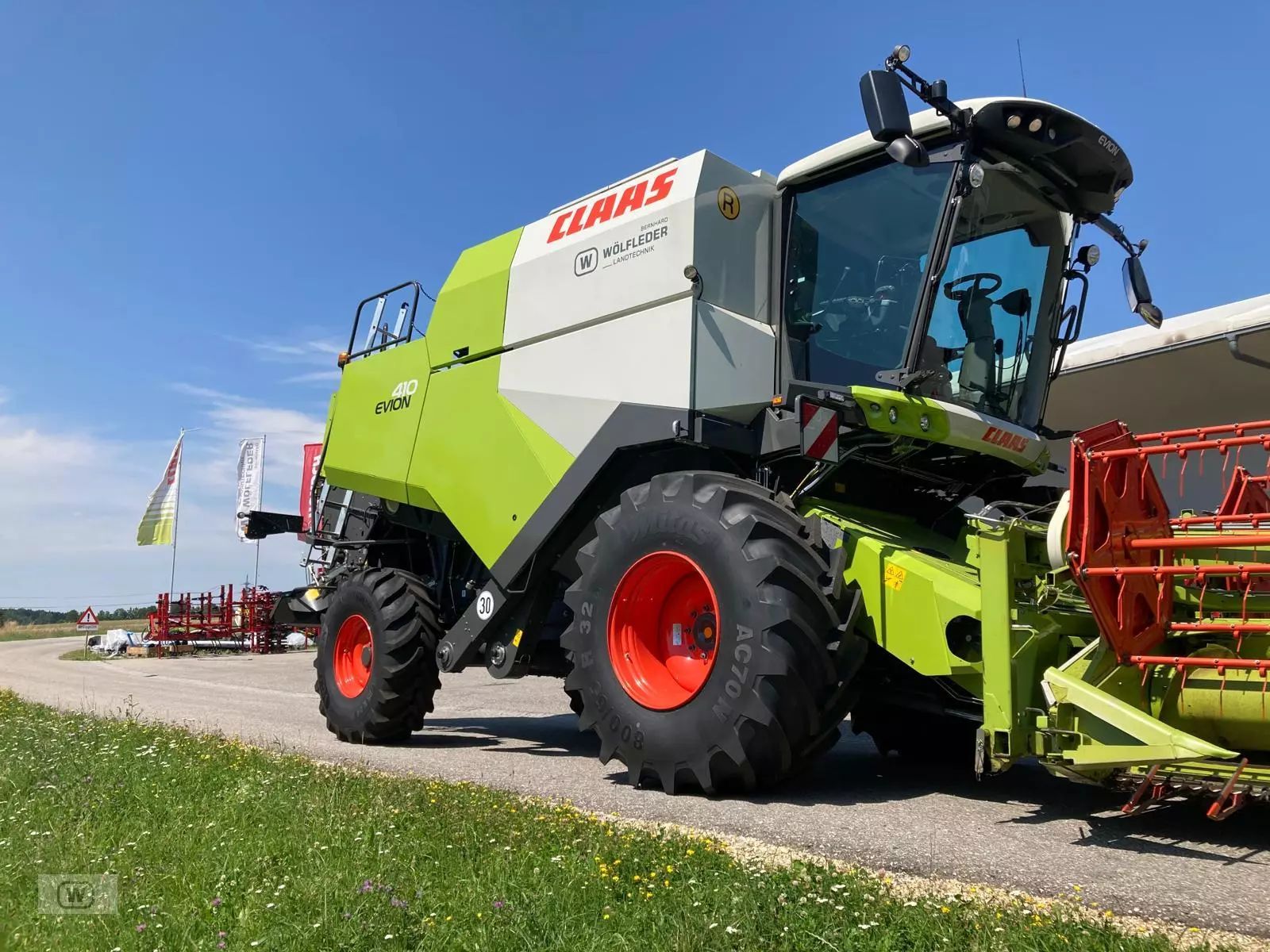 E-FARM: Claas EVION 410 Classic Business - Mähdrescher - id H5G7C58 - Baujahr: 2024 - Abgelesene Motorstunden: 1,Motorleistung (PS): 205,Österreich