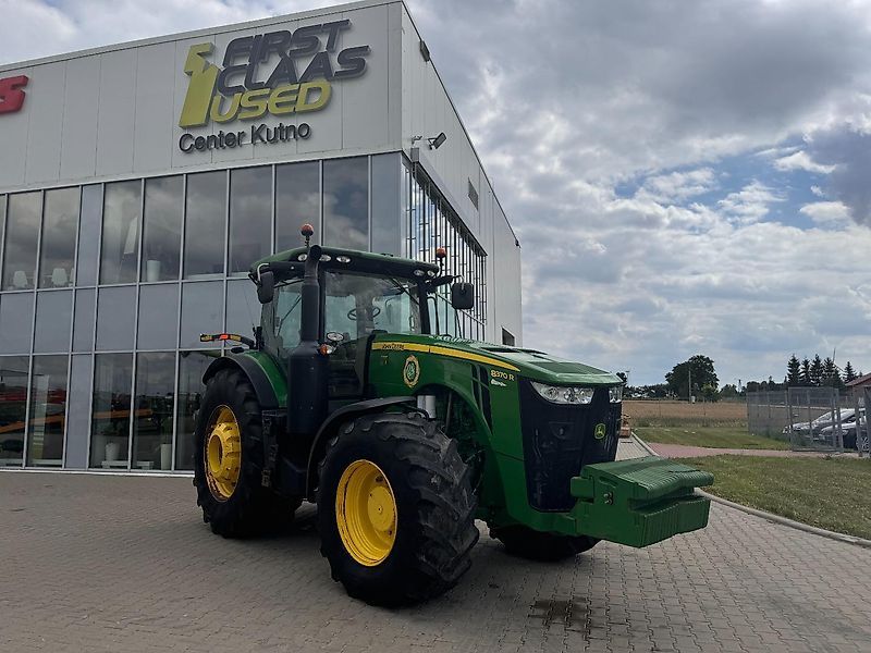 E-FARM: John Deere 8270 R - Tractor - id ZUMJ8LS - 101.050 € - Año: 2014 - Horas: 6205,Potencia del motor: 316,Polonia