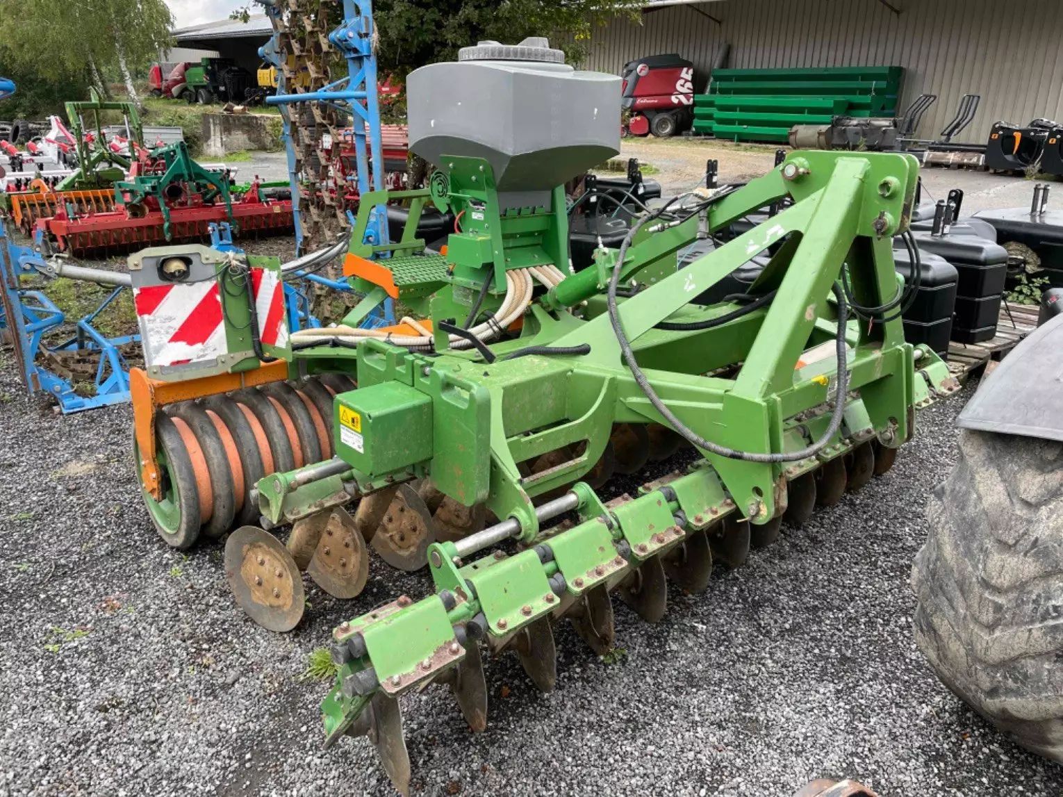 Amazone Catros 3001 Grubber 14.500 €