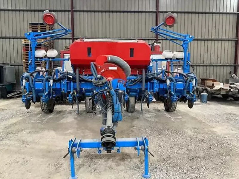 E-FARM: Monosem nx - Precision drill - id 556W1LE - €45,000 - Year of construction: 2015 - France
