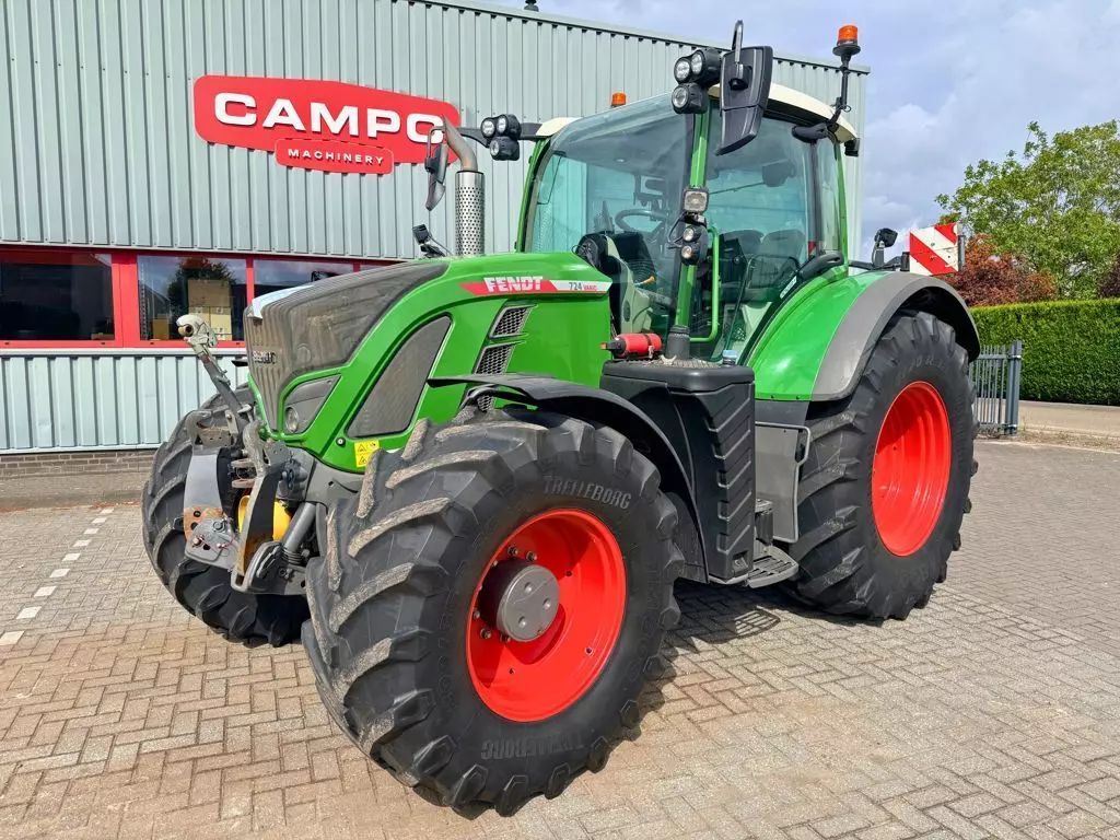 Fendt 724 Vario Power Plus Τρακτέρ 116.500 €