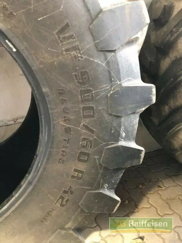 TRELLEBORG vf 900/60r42 Wheel and track €12,200