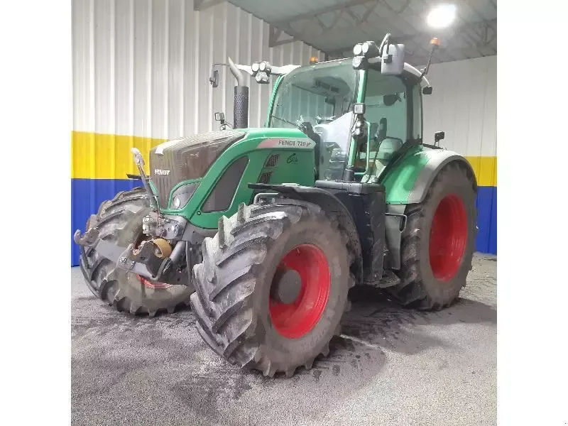 E-FARM: Fendt 720 Vario - Tractor - id LUHJAGD - 110.000 € - Año: 2016 - Horas: 2740,Potencia del motor: 200,Francia