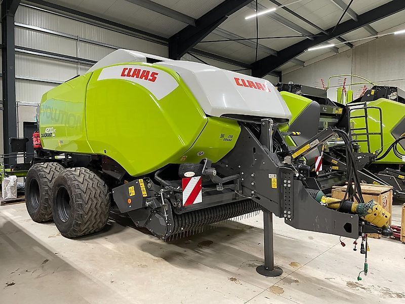 E-FARM: Claas quadrant 4200 evolution fine cut - Ballenpresse - id HSQDRQX - 142.000 € - Baujahr: 2023 - Ballenanzahl: 5.500,Deutschland