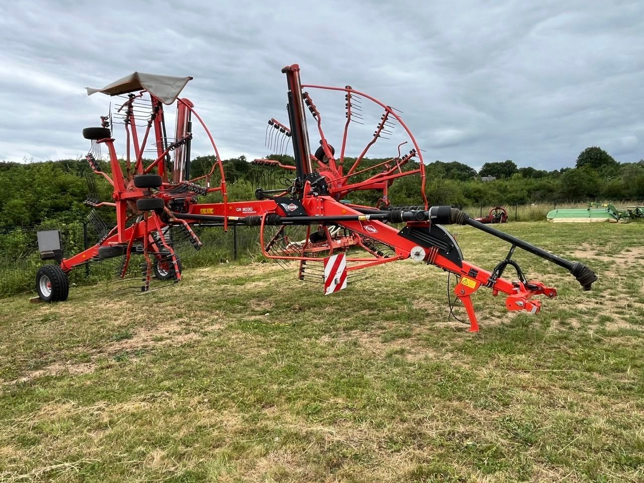 Kuhn GA 8030 Karuzelowy przetrząsacz do siana 15 000 €