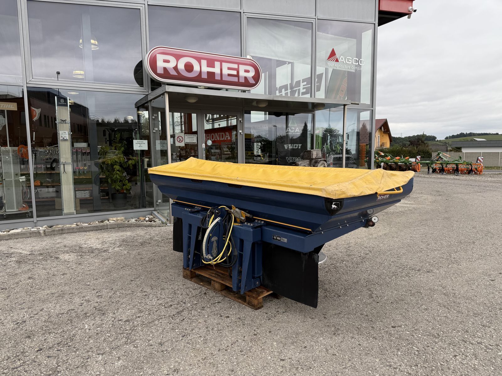 Bogballe m2w l plus Fertiliser spreader €9,250