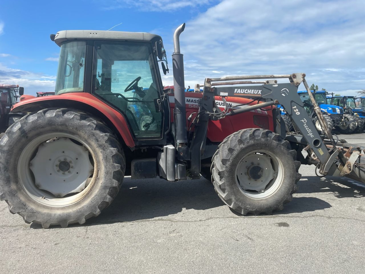 E-FARM: Massey Ferguson 5465 - Tracteur - id FZ1D2CH - 31 000 € - Année: 2008 - Lecture du nombre d'heure: 5 850,Puissance du moteur (chevaux): 125,France