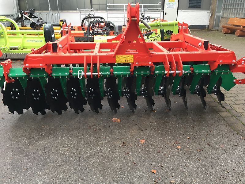 E-FARM: AGRO-MASZ BT 30 - Tárcsák - id CL8I2T3 - 6555 EUR - Gyártási év: 2020 - Németország