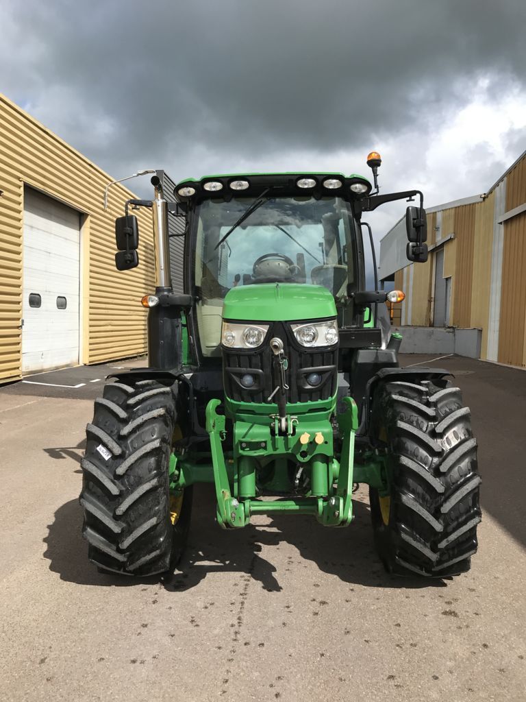 E-FARM: John Deere 6130 R - Tracteur - id 3JAMUK8 - 79 000 € - Année: 2018 - Lecture du nombre d'heure: 3 909,Puissance du moteur (chevaux): 130,France