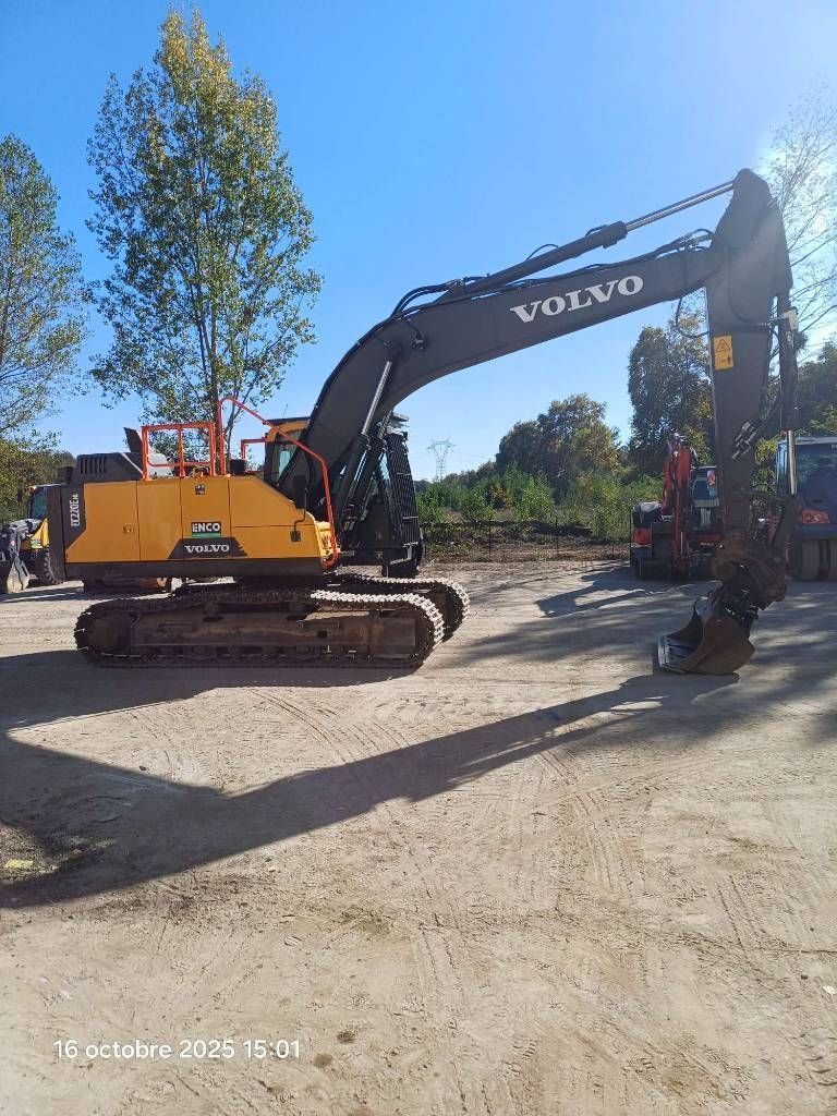 VOLVO ec220 eln Raupenbagger 89.000 €
