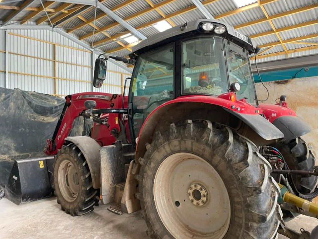 E-FARM: Massey Ferguson 6713 - Traktor - id HVS8SAR - 75.000 € - Produktionsår: 2020 - Motortimer: 3.100,Motoreffekt (HP): 130,Frankrig