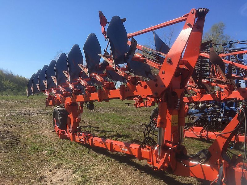 Kuhn vari-leader vld 8h Charrue 14 000 €
