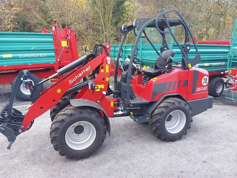 Schäffer 3650 Kompaktlader 40.000 €