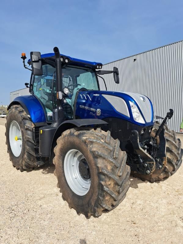 New Holland T7.210 Трактор 109 000 €