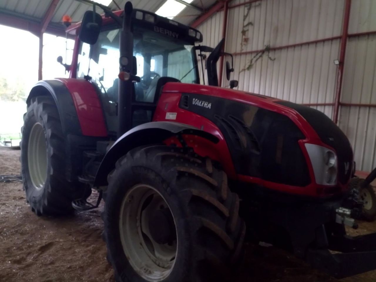 Valtra T 163 Tractor €49,000
