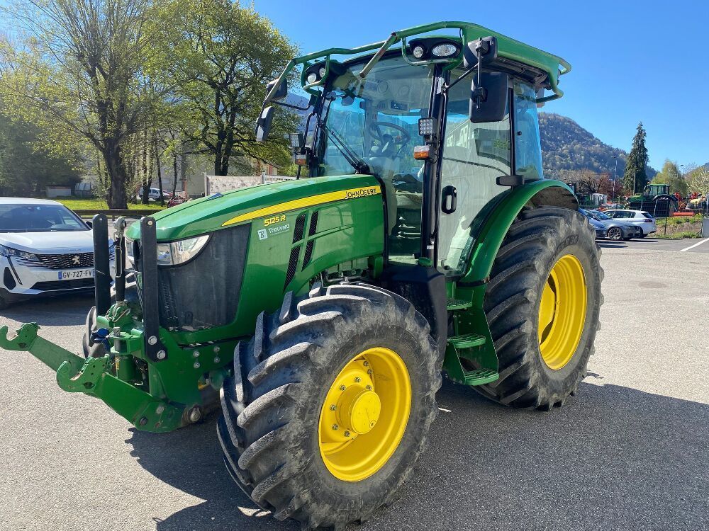 John Deere 5125 R Tractor €71,400