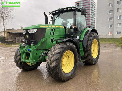 E-FARM: John Deere 6215 R - Τρακτέρ - id PZMIJSY - 85.000 € - Χρονία: 2015 - Μετρητής ωρών: 5.365,Ισχύς κινητήρα: 215,9,Λιθουανία