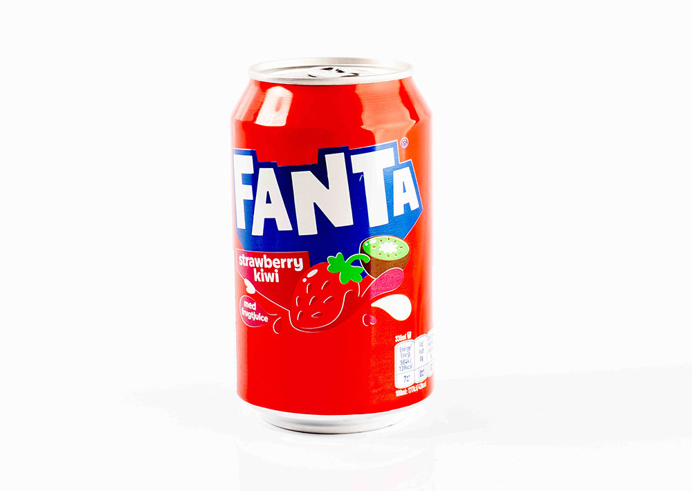 Fanta Kiwi & Strawbberry- Kivi & Çilek Aromalı Gazlı İçecek 330 ml