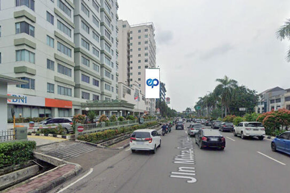 Jl. Mitra Sunter Boulevard (Depan Apt. Mitra Sunter), Jakarta Utara