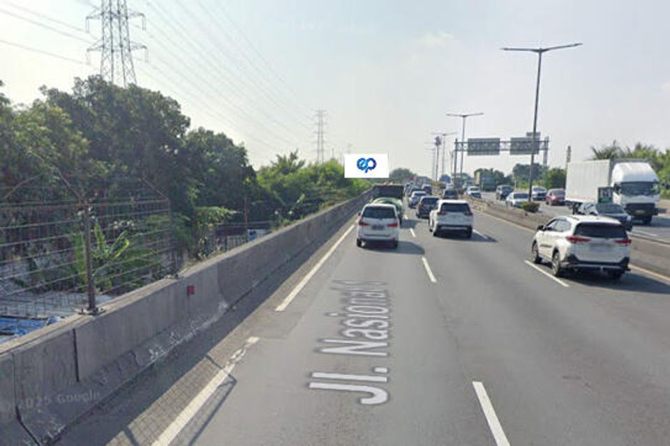 Tol Wiyoto Wiyono KM 14 + 300, Jakarta Utara