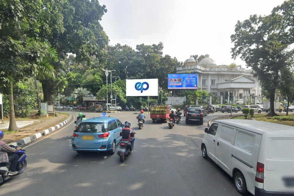 JL. METRO PONDOK INDAH ( BUNDARAN PONDOK INDAH ), JAKARTA SELATAN