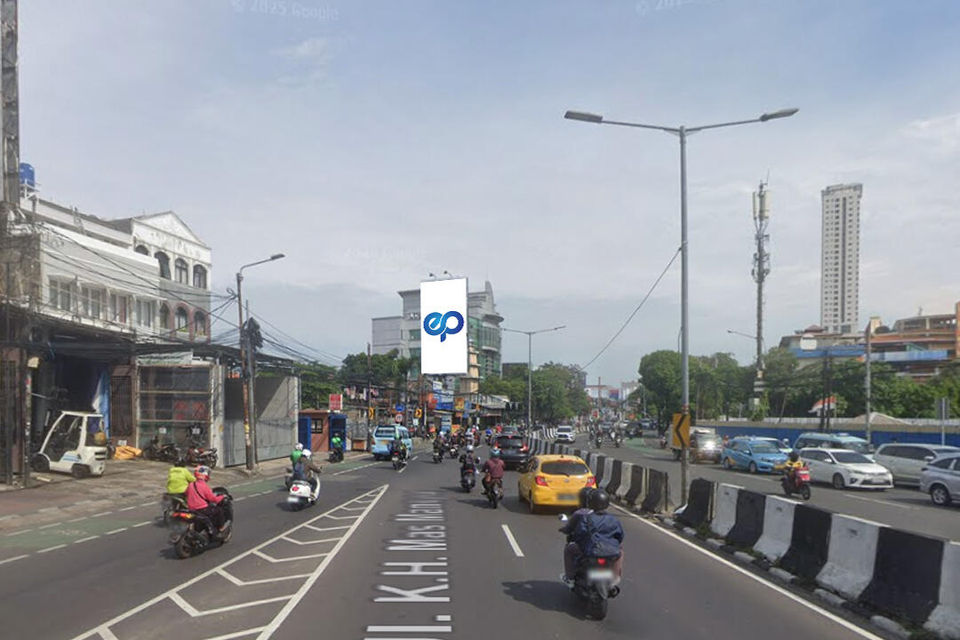 Billboard at Jl. K.H. Mas Mansyur (Dekat Gedung KPP Tanah Abang), Jakarta Pusat