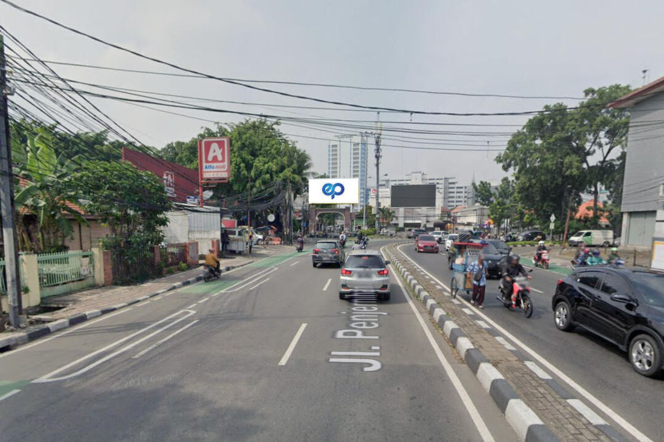 Billboard at Jl. Raya Pejompongan, Jakarta Pusat