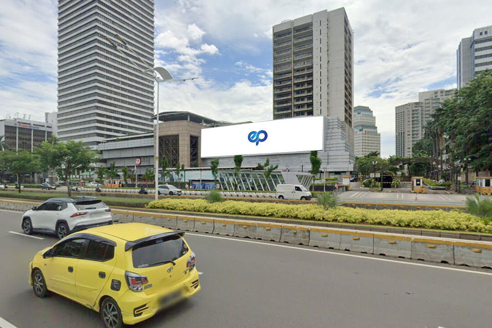 Videotron at Jl. Jend Sudirman (Ratu Plaza), Jakarta Pusat
