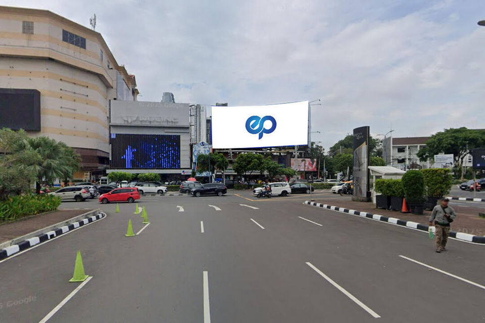 Videotron at Jl. Asia Afrika Kav 3-5 (sebrang Senayan City), Jakarta Pusat