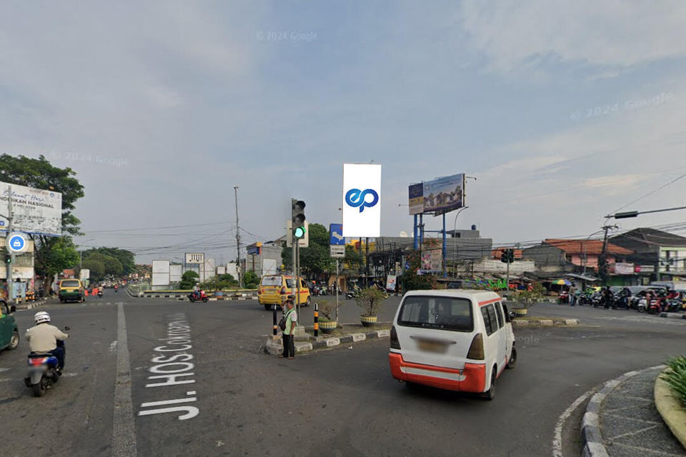 Billboard at Jl. Raya Hasyim Asyahri ( Perempatan Ciledug), Tangerang Kota