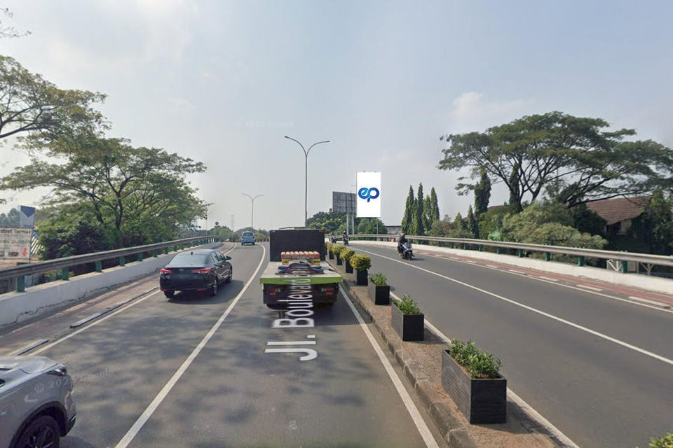 Billboard at Jl. Boulevard Bintaro Jaya (Parigi), Tangerang Selatan