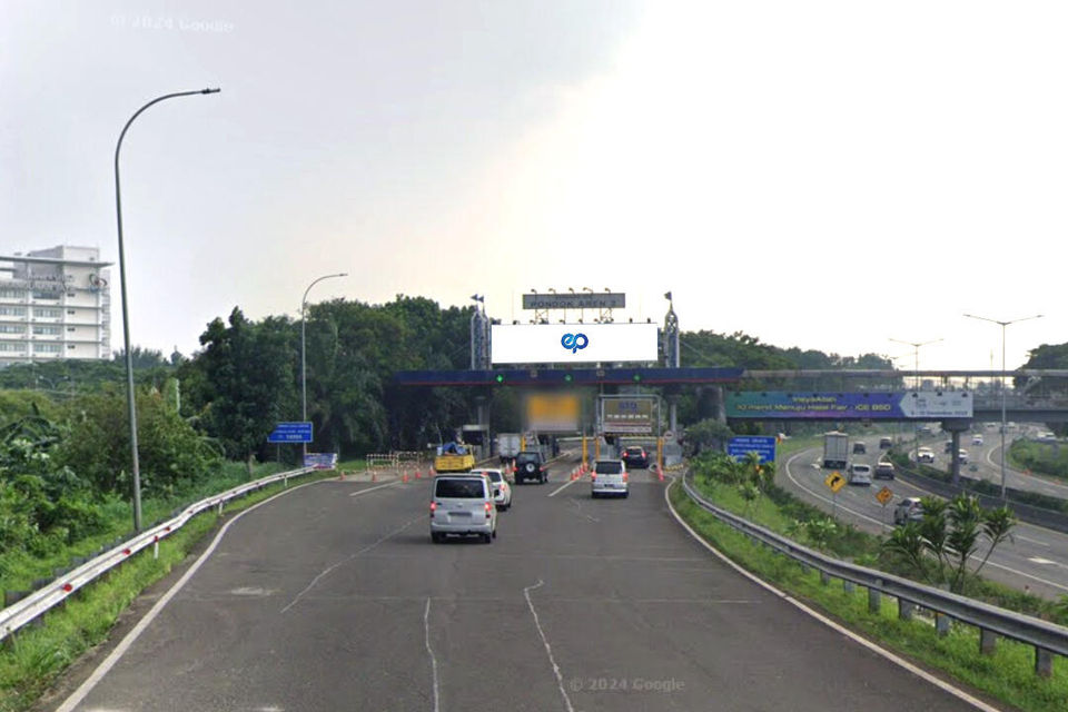 Billboard at Jl. Jakarta - Serpong (Gerbang Tol Pondok Aren 2), Tangerang Selatan