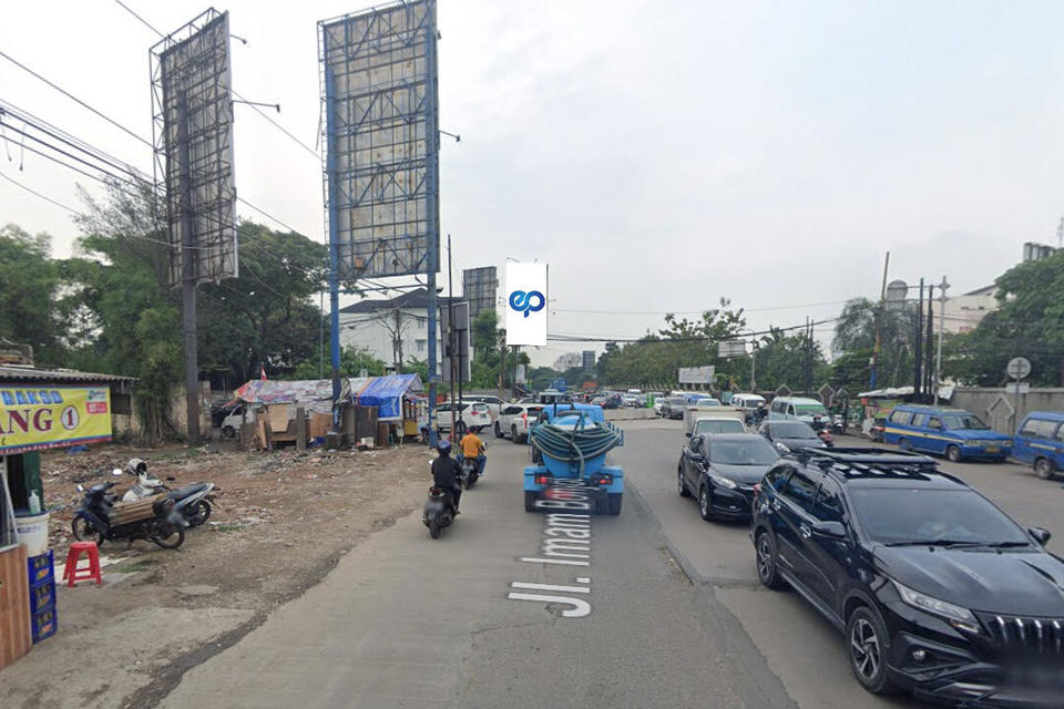 Billboard at Jl. Pertigaan Lippo Karawaci, Tangerang