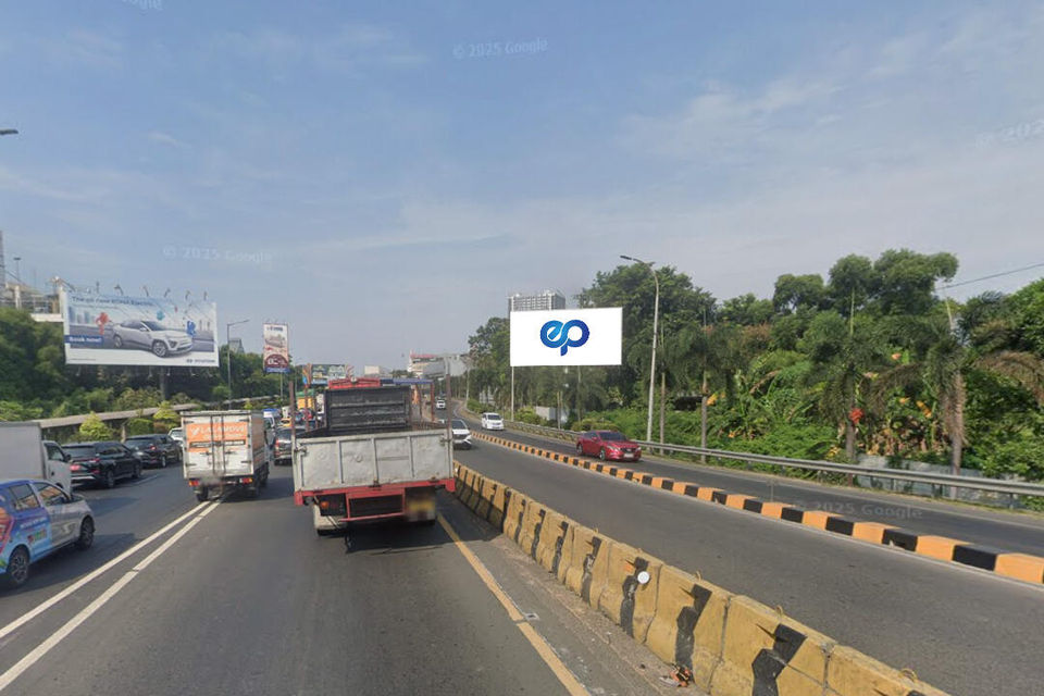 Billboard at Jl. Exit Tol Bekasi Barat, Bekasi