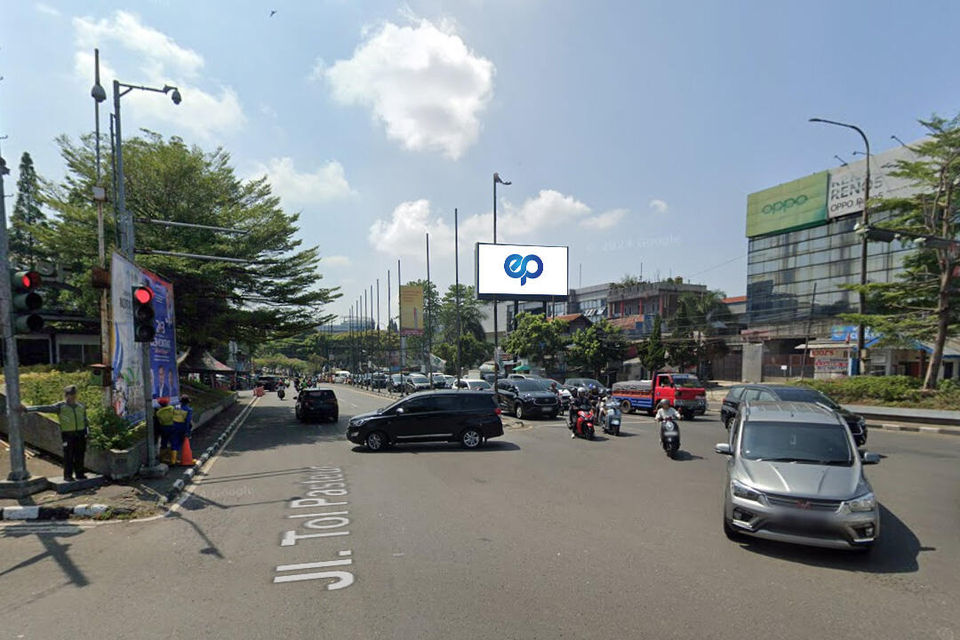 Videotron at Jl. Djunjunan (Exit Tol Pasteur), Bandung