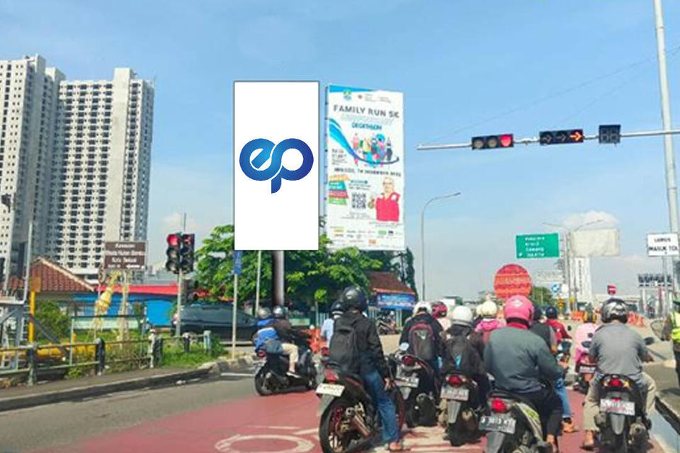 Billboard at JL. M. Hasibuan (Bendung Bekasi), Bekasi