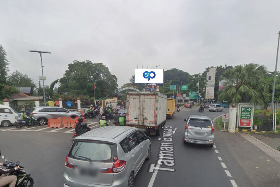 Billboard at Jl. Raya Cibubur (Taman Wiladatika), Depok