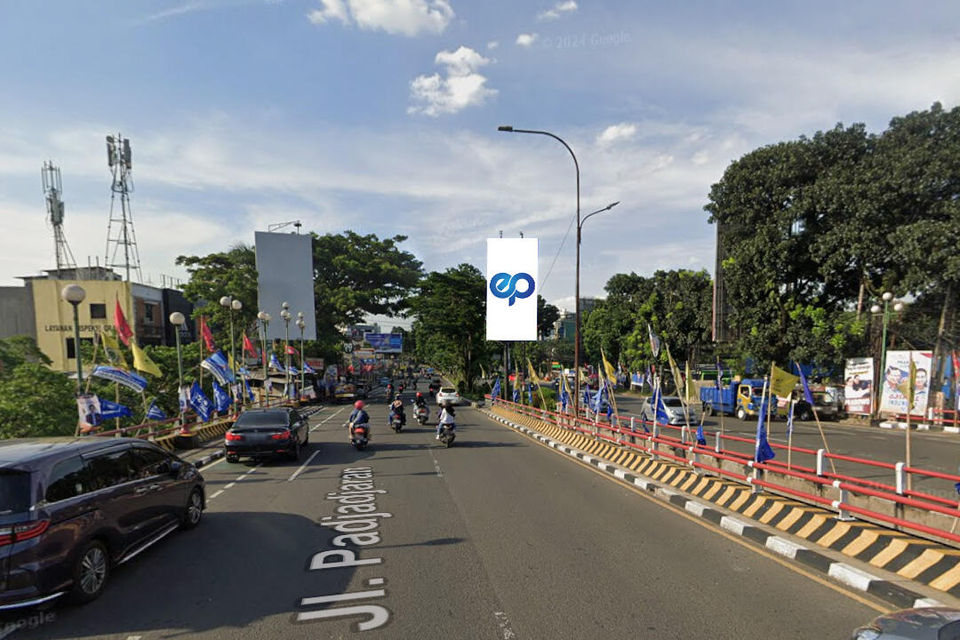 Billboard at JL. Pajajaran (Median Balebinarum), Bogor