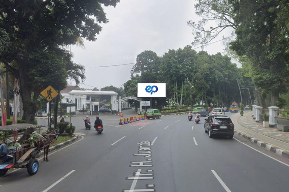 Videotron at JL. Ir. H. Juanda (Kejaksaan Negeri Bogor), Bogor