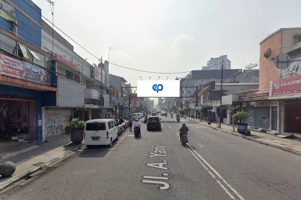 Billboard at JL. A. Yani Pasar Kosambi (Halte Bus Kosambi), Bandung