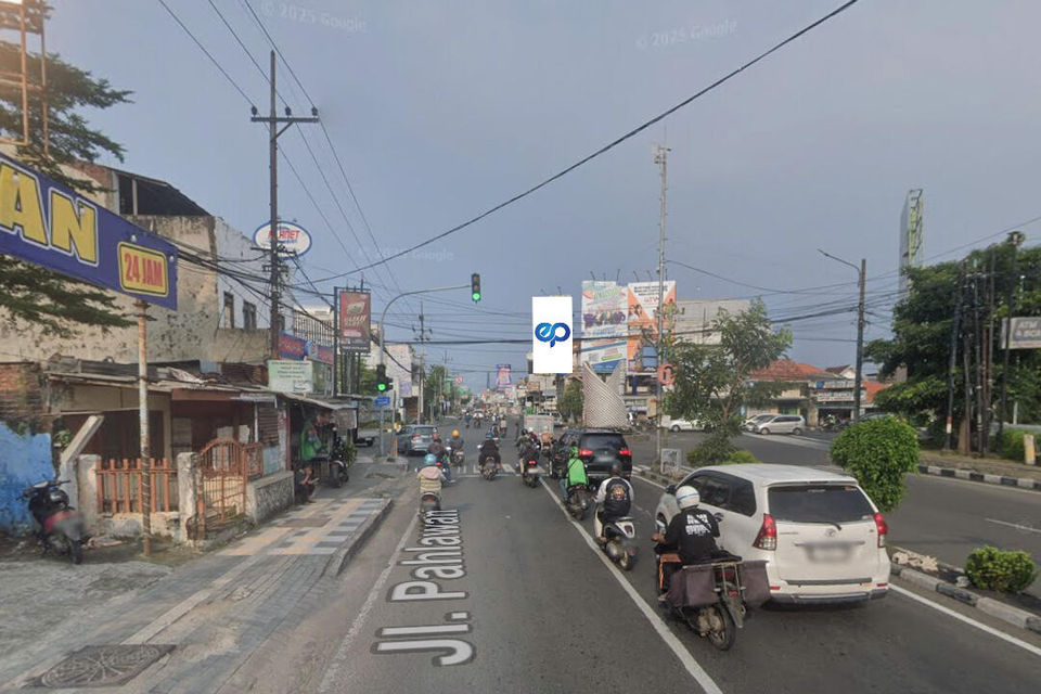 Billboard at JL. Thamrin, Sidoarjo