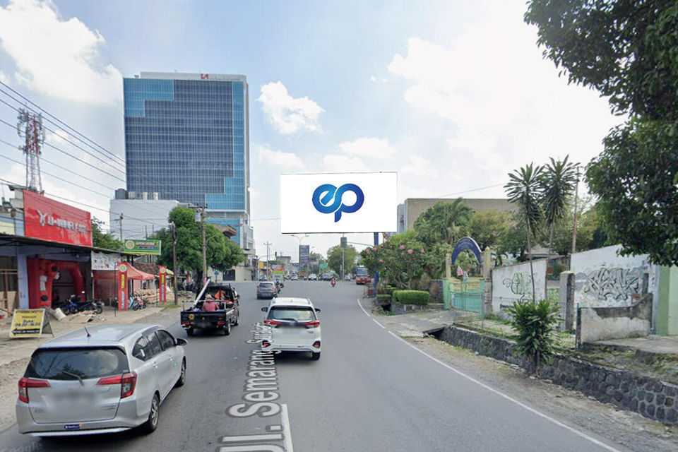 Billboard at JL. A. Yani, Gilingan, Solo