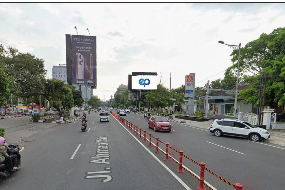 Billboard at JL. Ahmad Yani halaman RRI, Semarang