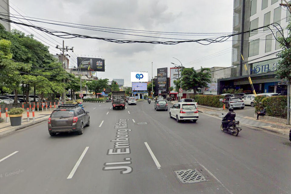 Billboard at Perempatan JI. Embong Malang - Tidar (dpn Hotel MaxOne), Surabaya