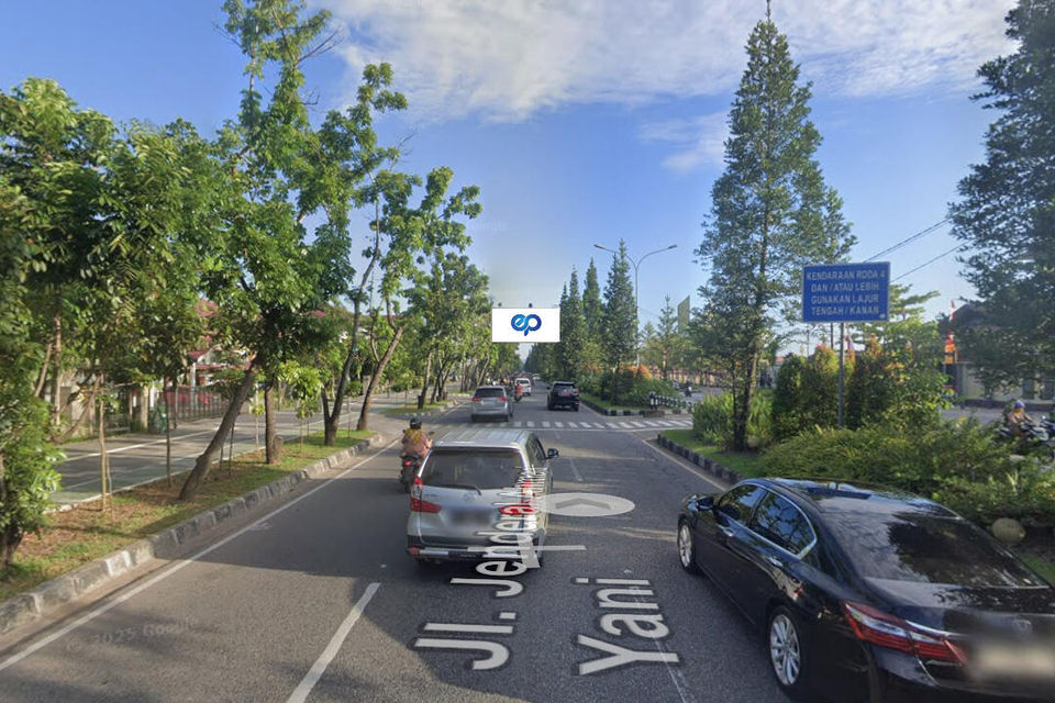Billboard at JL. Jend Ahmad Yani (Depan SLB Dharma Asih), Pontianak