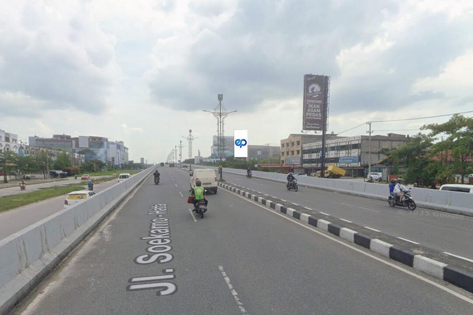 Billboard at JL. SOEKARNO HATTA, DEPAN TRANSMART, PEKANBARU