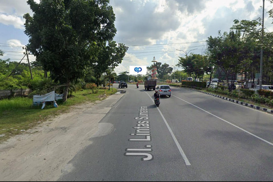 Billboard at JL. SM AMIN BUNDARAN SELEMBAYUNG AKAP, PEKANBARU